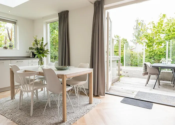 Nice, Modern Furnished De Cocksdorp (Texel)